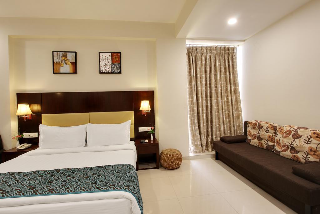 Hotel Sai Jashan Shirdi - Where Blessings & Comfort Meet Exterior photo