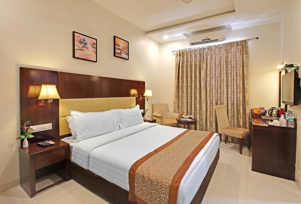 Hotel Sai Jashan Shirdi - Where Blessings & Comfort Meet Exterior photo